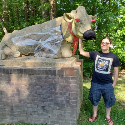 Danna Staaf took a field trip to the Maryland Department of Agriculture, where a state entomologist had dressed up the cow sculptures as giant cicadas! Nice shirt!