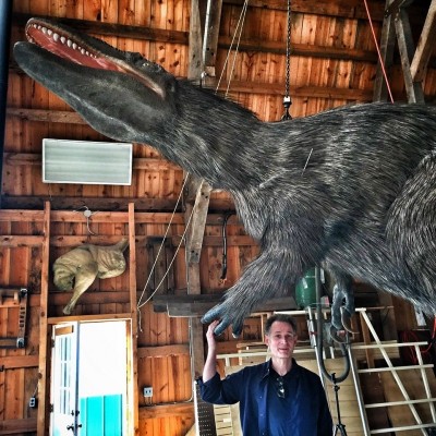 Gary and his feathered Yutyrannus sculpture created for the Frost Museum of Science in Miami.