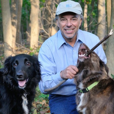 Carl Safina with his dogs Chula and Jude.
Photo by Patricia Paladines
