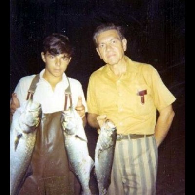 A young Carl Safina with his father.