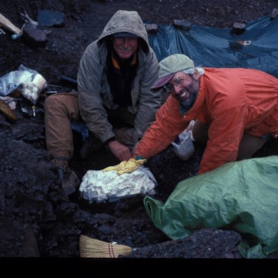 Neil and Farish Jenkinds, beaming despite the extreme challenges of an Arctic expedition.&nbsp;Inside the plaster the type specimen of Tiktaalik roseae. Bird Fiord, Ellesmere Island, July 2004, two years before it was announced to the world.