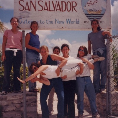 Connie took her Colgate students to the Bahamas for Spring Break!&nbsp; To study modern and Pleistocene coral reefs of course!