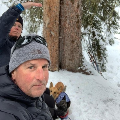 John and his wife love cross country skiing with their dogs in Montana. Currently they have a corgi, jindo and spaniel mix.
They've previously mushed Siberian huskies for over a decade!