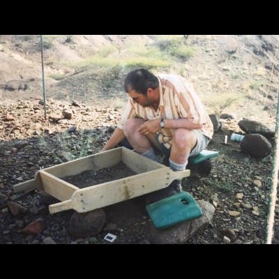 Panning for hominins, Lake Turkana, Kenya, 1998 (he didn&rsquo;t find any)