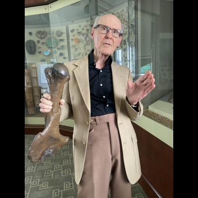 Jay in Kirk Johnson's office at the Smithsonian on the day of his Paleo Nerd interview.