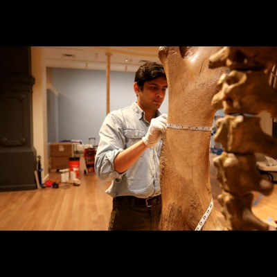 &nbsp;Advait studying the Peale Mastodon skeleton at the Smithsonian&rsquo;s American Art Museum