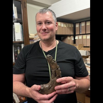 Matt and the gigantic claw of a South American megaraptor.&nbsp;Read all about it at
https://www.nytimes.com/2025/09/23/science/megaraptor-fossil-crocodile.html